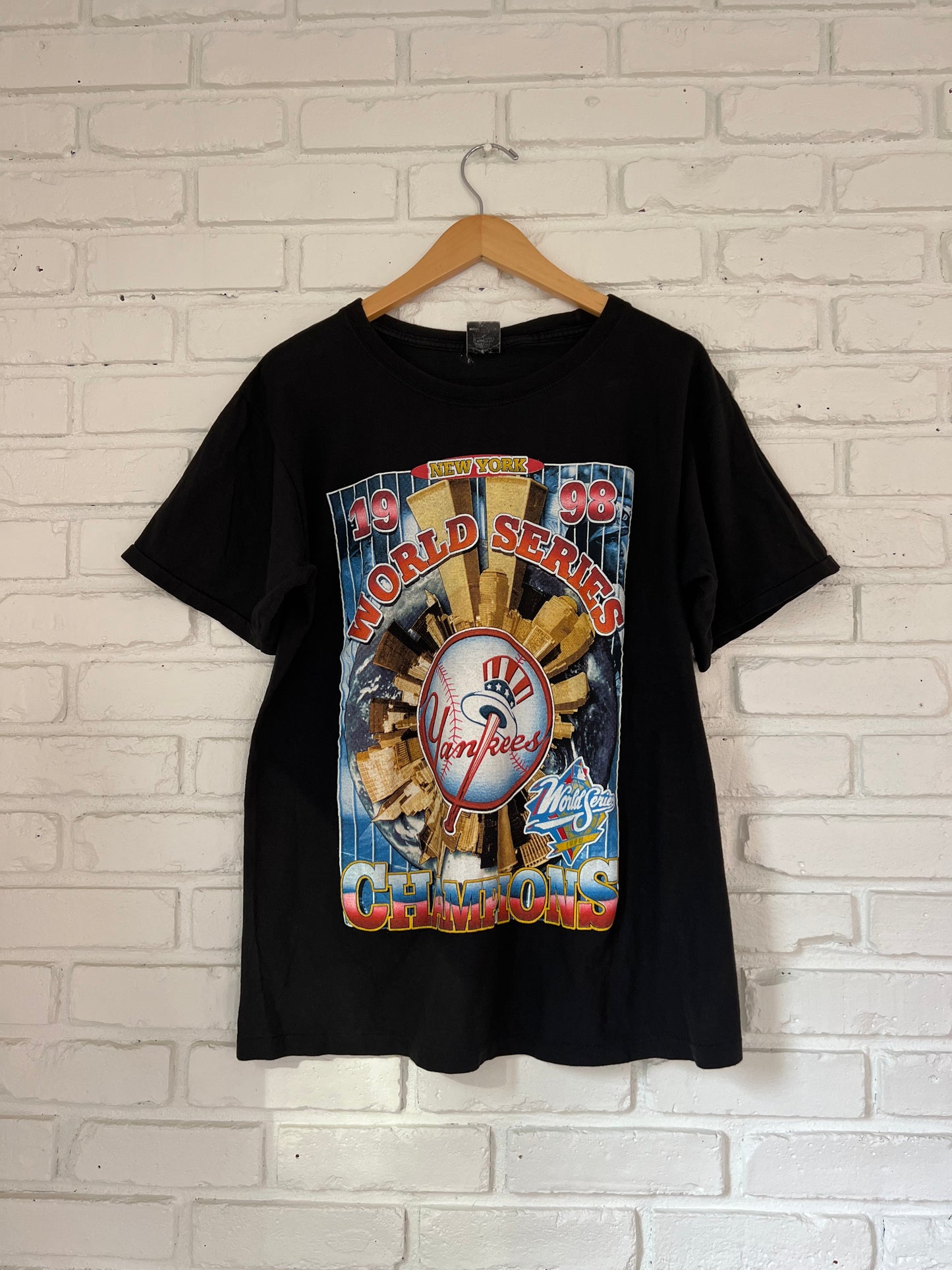 90's Yankee's Rap Tee- L